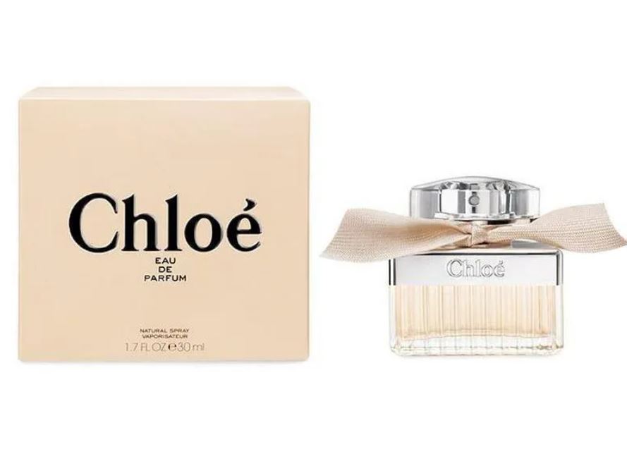 Chloé Eau de Parfum (EDP) is a floral feminine fragrance with peony, litchi, and freesia.
